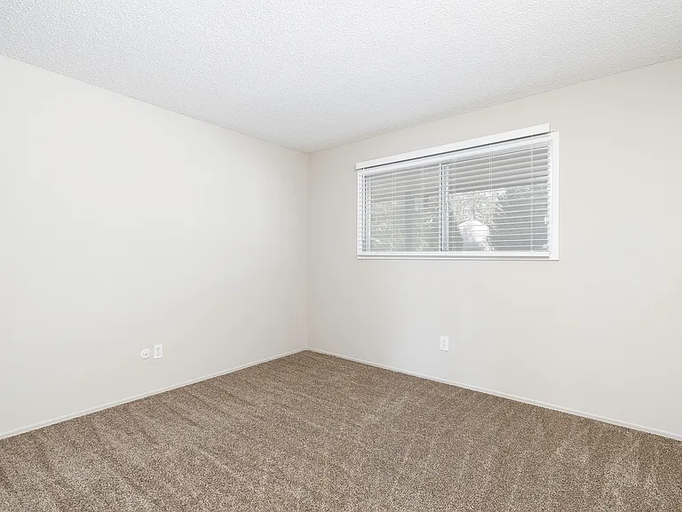 2 bed, 1 bath