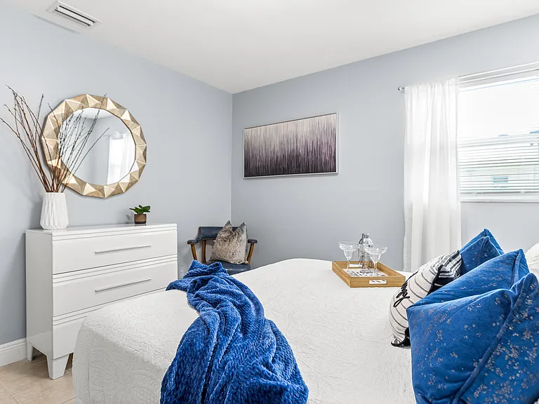 4953 Bayshore Dr — Photo 10