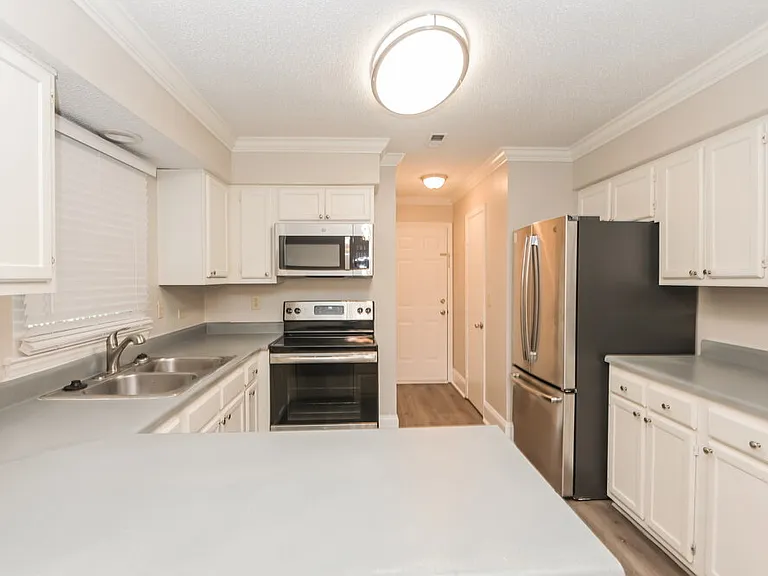 2108 David Earl Dr — Photo 9