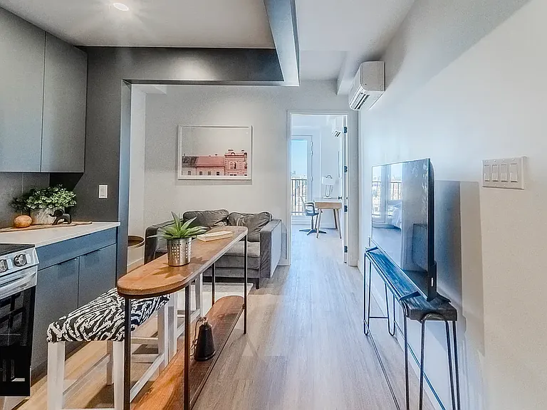 931 Carroll St #C1010 — Photo 4
