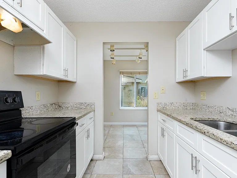 1023 Spring Meadow Dr #1 — Photo 6