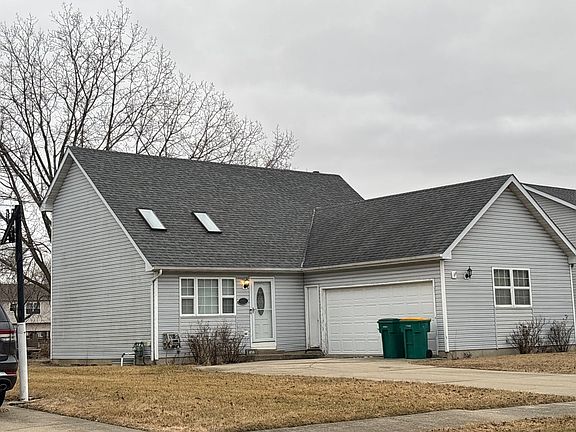 3rd image of 814 Sudbury Dr
