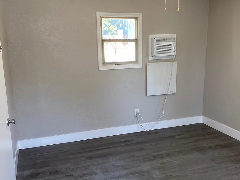 1165 Huff St #C — Photo 13