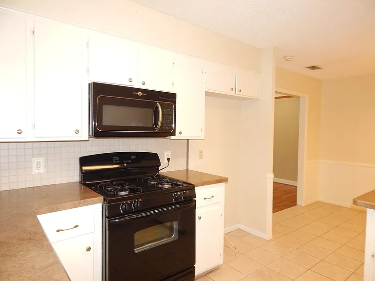 905 David Dr — Photo 16