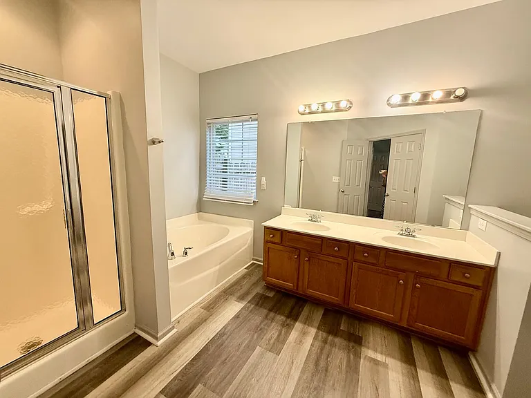 13141 Wilburn Park Ln — Photo 12