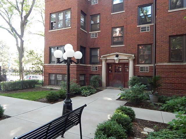 1st image of 813 Lake St APT G