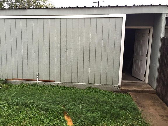 3rd image of 15820 El Estado Dr