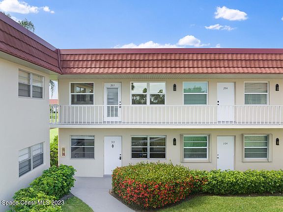 4th image of 3 Vista Palm Ln APT 203