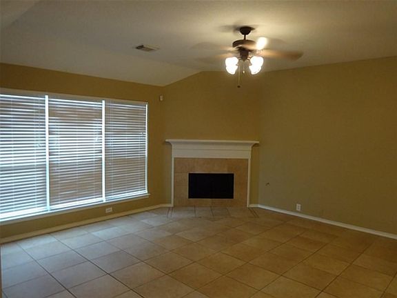 5th image of 2815 Acacia Fair Ln