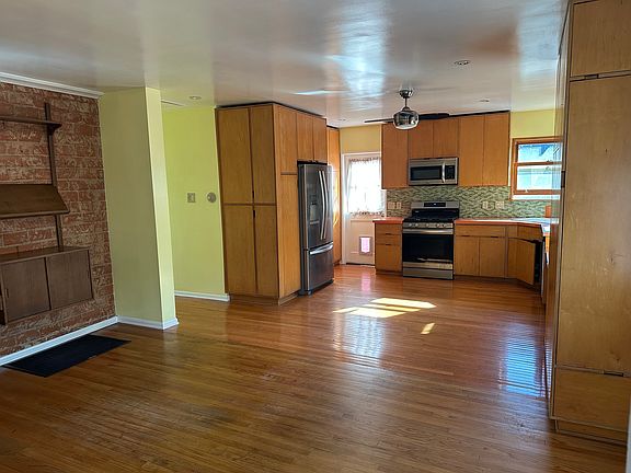 3rd image of 4680 College View Ave