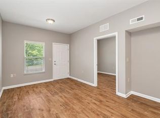 131 Nevada Ave #204, La Follette, TN 37766