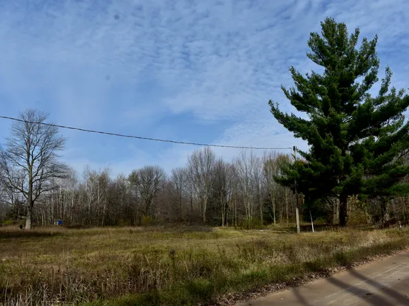 1605 N Slocum Rd, Ravenna, MI 49451