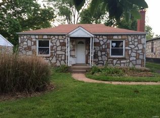 8219 Paramount Dr, Saint Louis, MO 63132