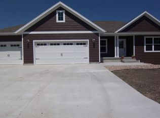 1933 Overlook Ridge Rd, Brookings, SD 57006