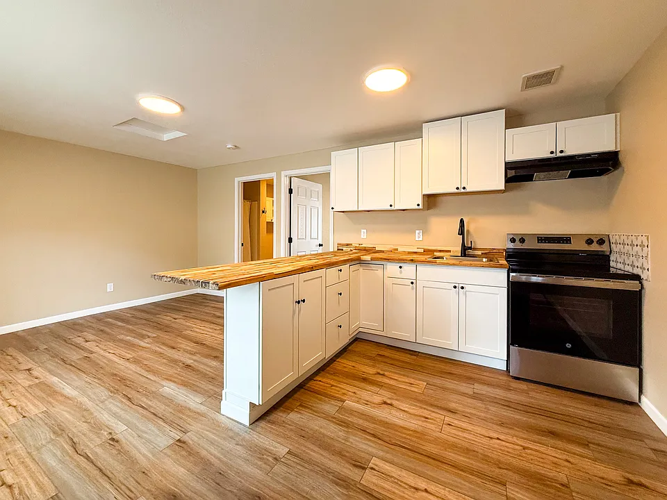 501 E 2nd Ave #1