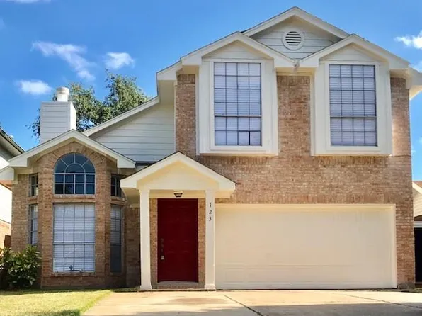 123 Cacao St, Lake Jackson, TX 77566