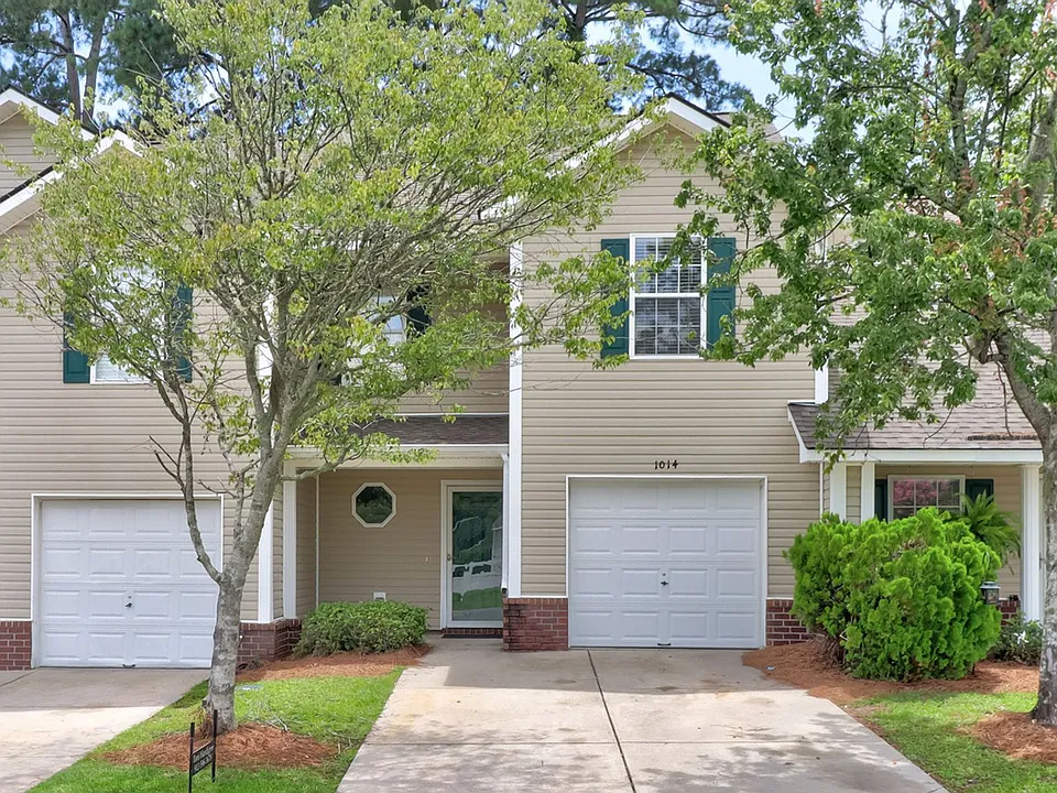 1014 Towne Park Dr