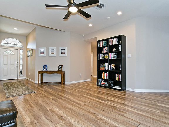 5th image of 8815 Sendera Mesa Dr