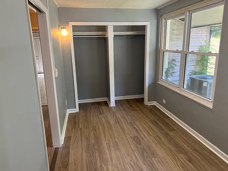 110 S Purdue Ave — Photo 17