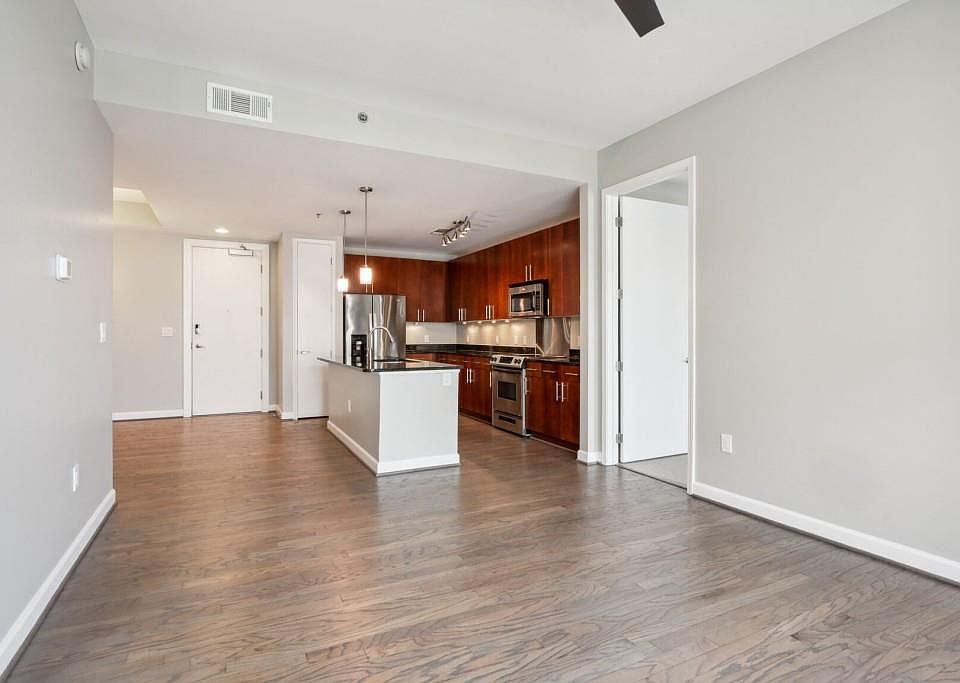 1st image of 711 Cosmopolitan Dr NE Unit 624