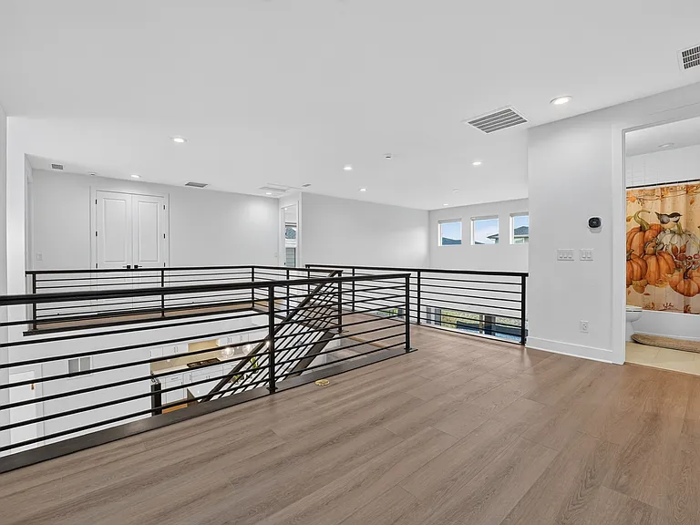 5868 Santa Cruz Point — Photo 39