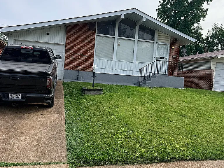 4720 Palm St — Photo 1