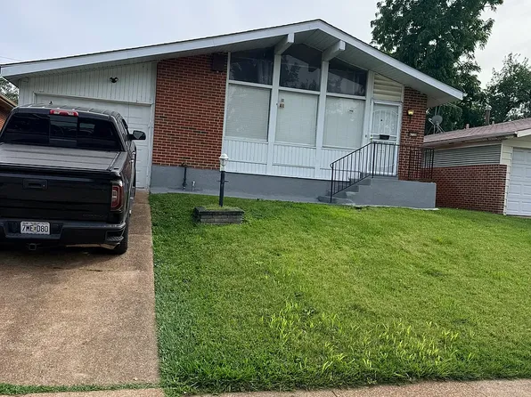 4720 Palm St, Saint Louis, MO 63115