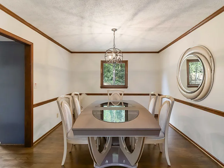 3345 Sharon Cir — Photo 6