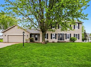 1330 Meadow Green Ct SE, Caledonia, MI 49316