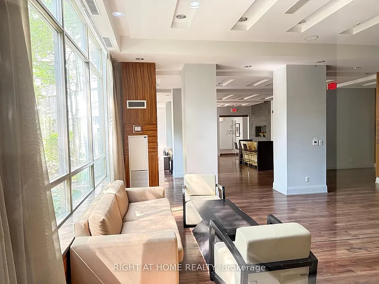 310 Burnhamthorpe Rd W #2101 — Photo 36