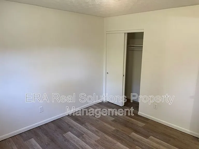 846 Moon Rd — Photo 10