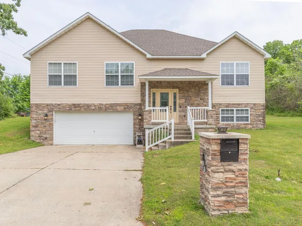 811 E Barron Rd, Poplar Bluff, MO 63901