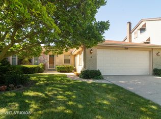 1309 E Ardyce Ln, Mount Prospect, IL