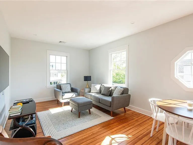 34 Harrison Ave — Photo 6