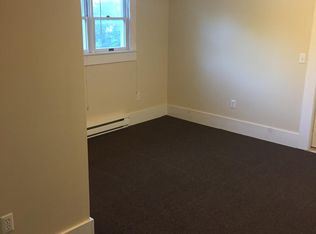 4 Pond St APT 3, Greenfield, MA 01301