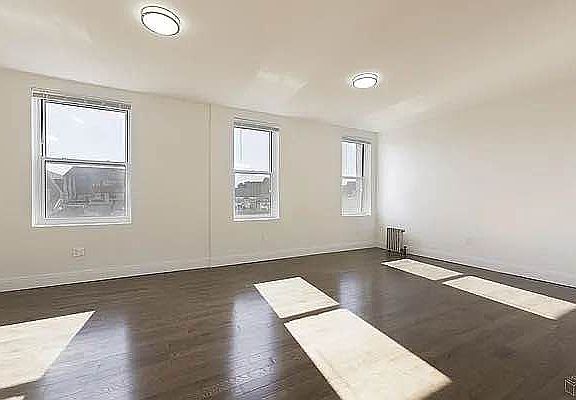4th image of 215 W 116th St APT 7A