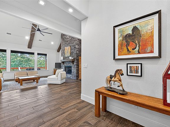 3rd image of 8525 Manor Dr