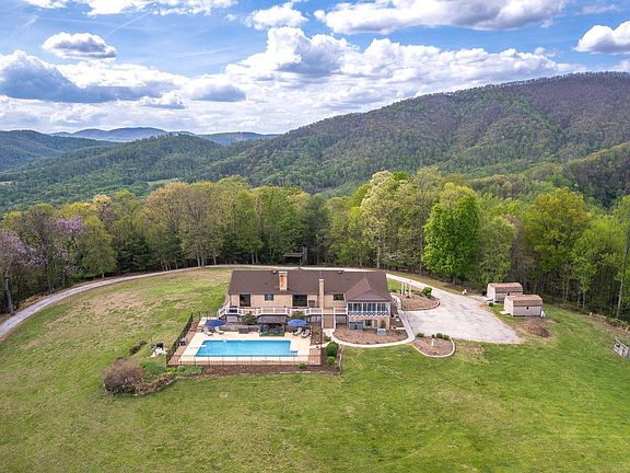 2nd image of 355 Dyson Rd