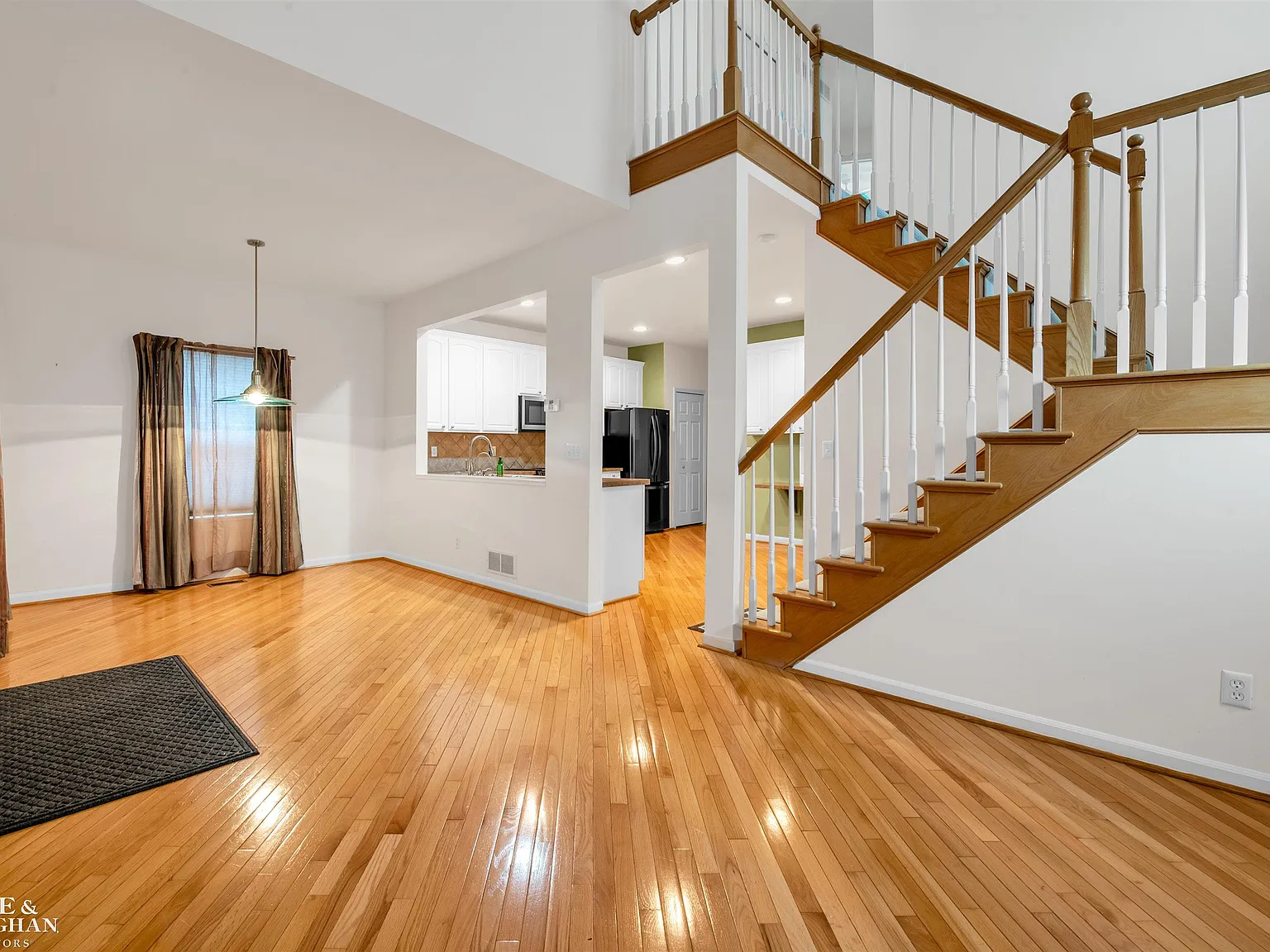 3 bed, 2.5 bath, 2316 sqft, $3,000 — Photo 4
