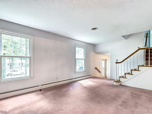 3rd image of 7730 Beaver Creek Dr