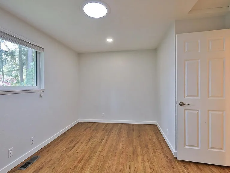 4126 161st Ave SE — Photo 8