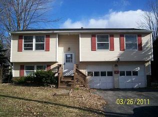 71 Cherry Tree Cir, Liverpool, NY 13090