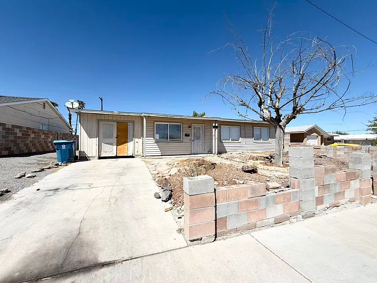 6508 Evergreen Ave — Photo 1