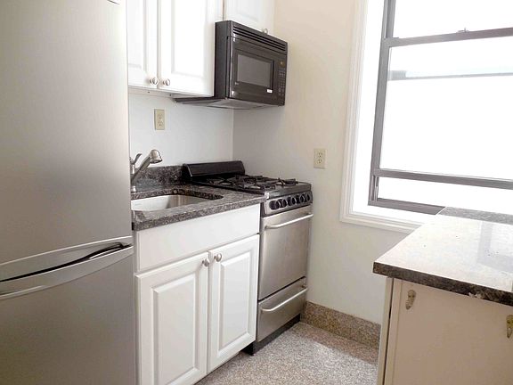 3rd image of 341 Ocean Ave