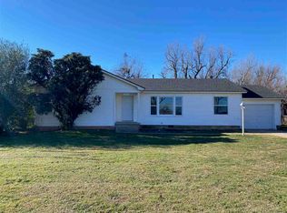 709 N Basket St, Cyril, OK 73029