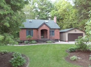 1737 Brookside Dr, Erie, PA 16505
