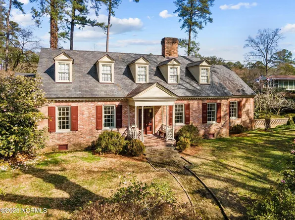 1301 Perry Park Drive, Kinston, NC 28501