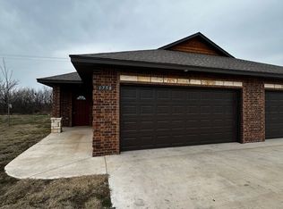 1758 Eighty Niner Ter, El Reno, OK 73036