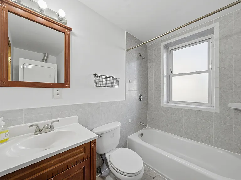 70 Empire St #3 — Photo 6