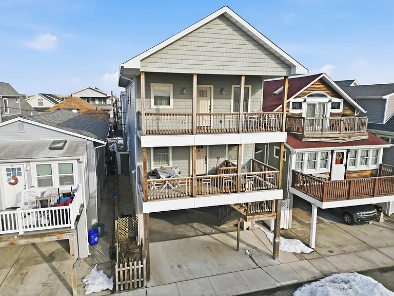 62 Delaware Ave — Photo 33